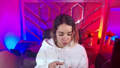 Snapshot of olivia_fox69 chatting on 12.21.25 OLIVIA online show from 12.21.25