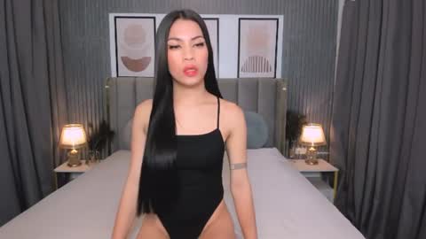 Snapshot of olivia_hotcummer chatting on 07.07.26 olivia_hotcummer online show from 07.07.26