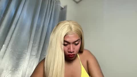 Snapshot of olivia_johnson69x chatting on 02.11.25 OLIVIA online show from 02.11.25