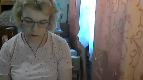 Olivia Mia online show from 05.08.26