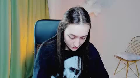 Snapshot of olivia_norton_ chatting on 09.17.25 olivia_norton_ online show from 09.17.25