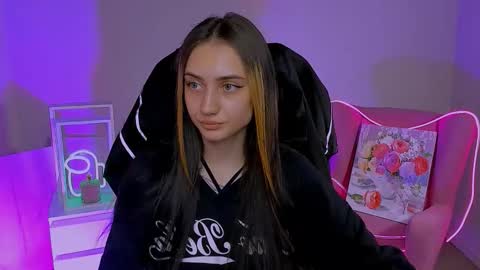 Snapshot of olivia_norton_ chatting on 10.16.25 olivia_norton_ online show from 10.16.25