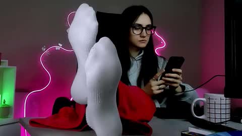 Snapshot of olivia_norton_ chatting on 03.16.26 olivia_norton_ online show from 03.16.26