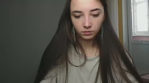 Snapshot of olivia_oliv chatting on 12.13.24 Olivia online show from 12.13.24