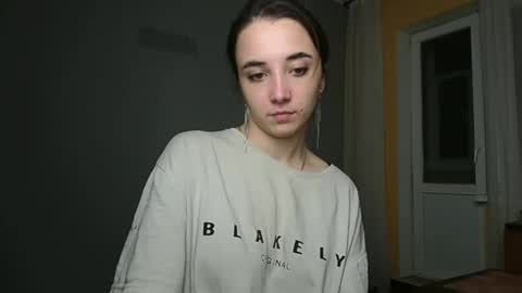 Snapshot of olivia_oliv chatting on 12.13.24 Olivia online show from 12.13.24