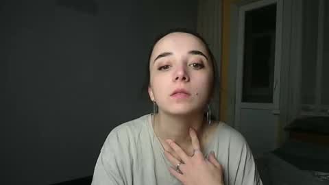 Snapshot of olivia_oliv chatting on 12.16.24 Olivia online show from 12.16.24