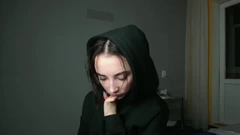 Snapshot of olivia_oliv chatting on 02.03.25 Olivia online show from 02.03.25