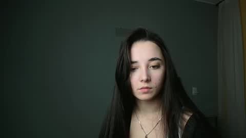 Snapshot of olivia_oliv chatting on 02.05.25 Olivia online show from 02.05.25