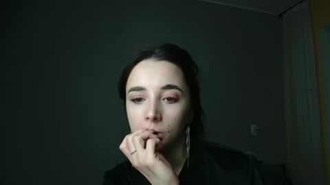 Snapshot of olivia_oliv chatting on 02.20.25 Olivia online show from 02.20.25