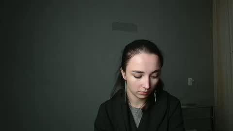 Snapshot of olivia_oliv chatting on 02.21.25 Olivia online show from 02.21.25