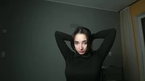 Snapshot of olivia_oliv chatting on 02.25.25 Olivia online show from 02.25.25