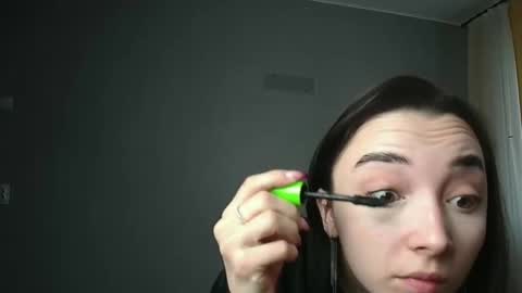 Snapshot of olivia_oliv chatting on 02.28.25 Olivia online show from 02.28.25