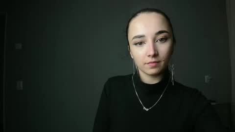 Snapshot of olivia_oliv chatting on 03.12.25 Olivia online show from 03.12.25