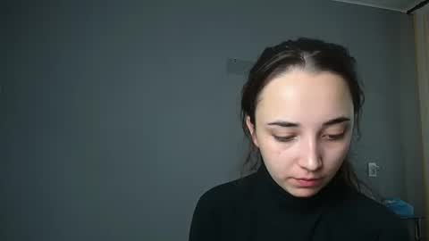 Snapshot of olivia_oliv chatting on 09.24.25 Olivia online show from 09.24.25