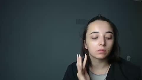 Snapshot of olivia_oliv chatting on 10.07.25 Olivia online show from 10.07.25