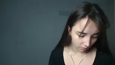 Snapshot of olivia_oliv chatting on 10.29.25 Olivia online show from 10.29.25