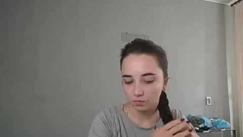 Snapshot of olivia_oliv chatting on 10.31.25 Olivia online show from 10.31.25