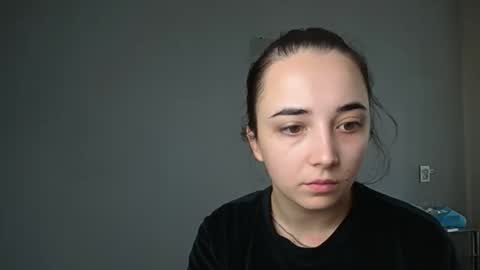 Snapshot of olivia_oliv chatting on 11.01.25 Olivia online show from 11.01.25