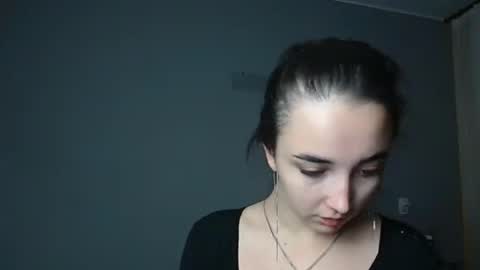 Snapshot of olivia_oliv chatting on 11.14.25 Olivia online show from 11.14.25