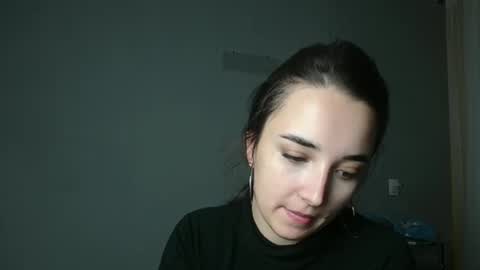 Snapshot of olivia_oliv chatting on 11.26.25 Olivia online show from 11.26.25