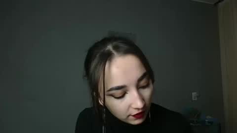 Snapshot of olivia_oliv chatting on 12.16.25 Olivia online show from 12.16.25