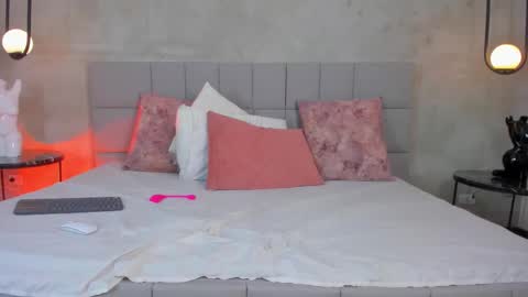 Olivia  online show from 03.13.26