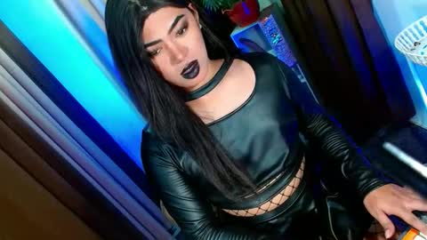 Snapshot of olivia_the_temptress27 chatting on 09.24.25 Miss OLIVIA online show from 09.24.25