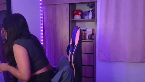 Olivia online show from 04.25.26