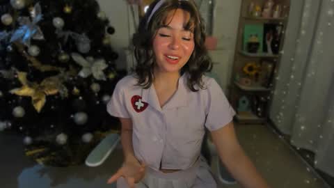 Snapshot of olivia_xd_ chatting on 11.23.25 Olivia online show from 11.23.25