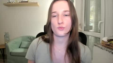 Snapshot of oliviaaa2003 chatting on 01.16.25 Oliwiaa2004 online show from 01.16.25