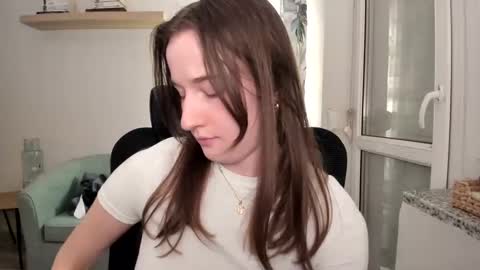 Snapshot of oliviaaa2003 chatting on 03.09.25 Oliwiaa2004 online show from 03.09.25