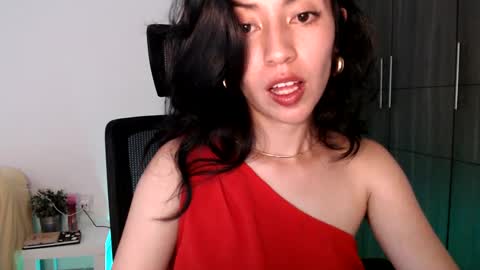 oliviaaa__ online show from 02.08.25