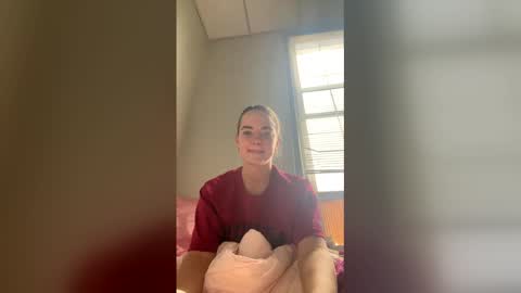 oliviaaraee online show from 02.03.26