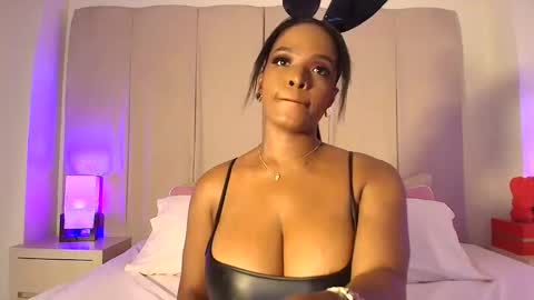 My name is olivia but can you call me Oli online show from 10.15.25