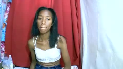 oliviah27 online show from 10.05.25