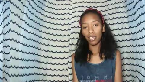 oliviah27 online show from 11.20.25