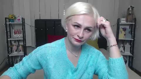 OliviaHorst online show from 10.16.25