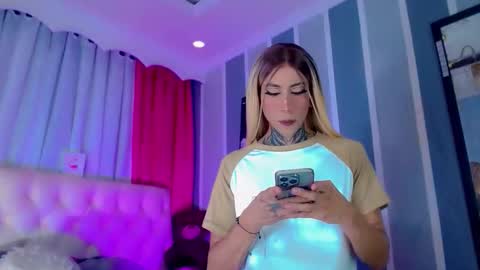 oliviahot01 online show from 04.25.26