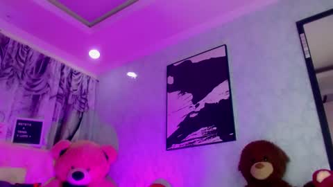 oliviahot01 online show from 06.30.26
