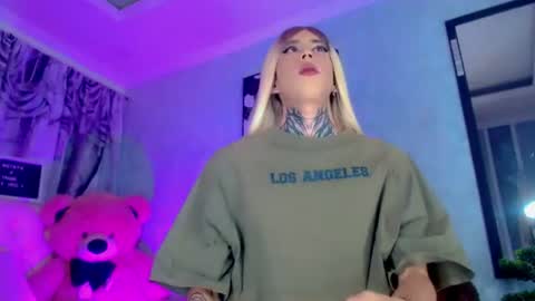 oliviahot01 online show from 07.06.26
