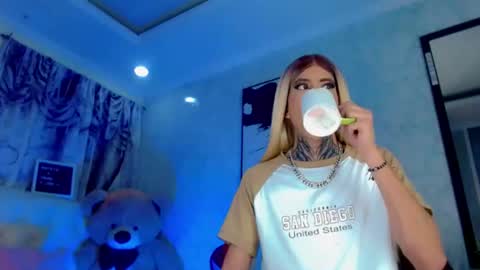 oliviahot01 online show from 07.07.26