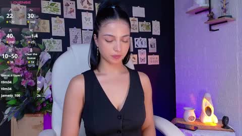 Olivia Mcneill  online show from 01.21.25