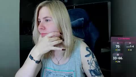Snapshot of oliviamunk chatting on 07.14.26 . online show from 07.14.26