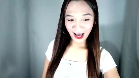 Snapshot of olivianiczxasshieerrraa6 chatting on 10.20.25 NICOLE online show from 10.20.25