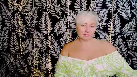 Kelly online show from 10.20.25