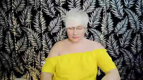 Snapshot of oliviaoskar_ chatting on 05.25.26 Kelly online show from 05.25.26