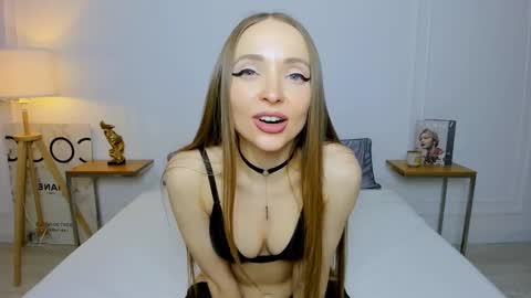 Olivia online show from 03.12.25