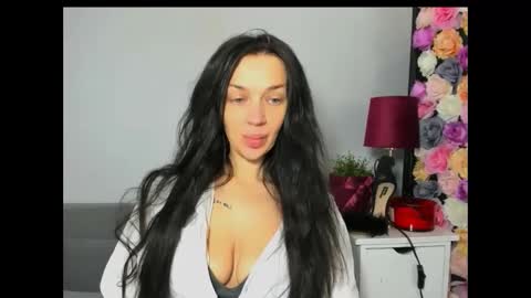 Snapshot of oliviawomen chatting on 01.16.26 OliviaWomen online show from 01.16.26