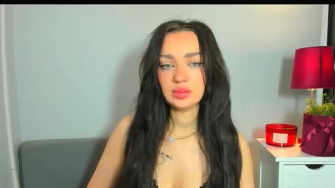 Snapshot of oliviawomen chatting on 02.24.26 OliviaWomen online show from 02.24.26