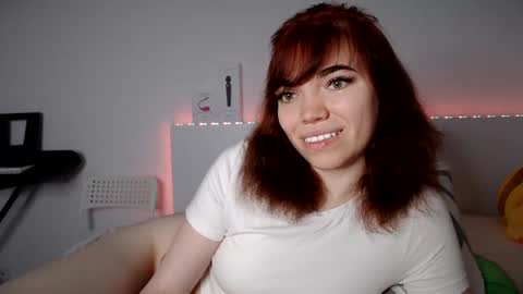 Snapshot of olivka_flower chatting on 12.20.24 Angelina Lina online show from 12.20.24